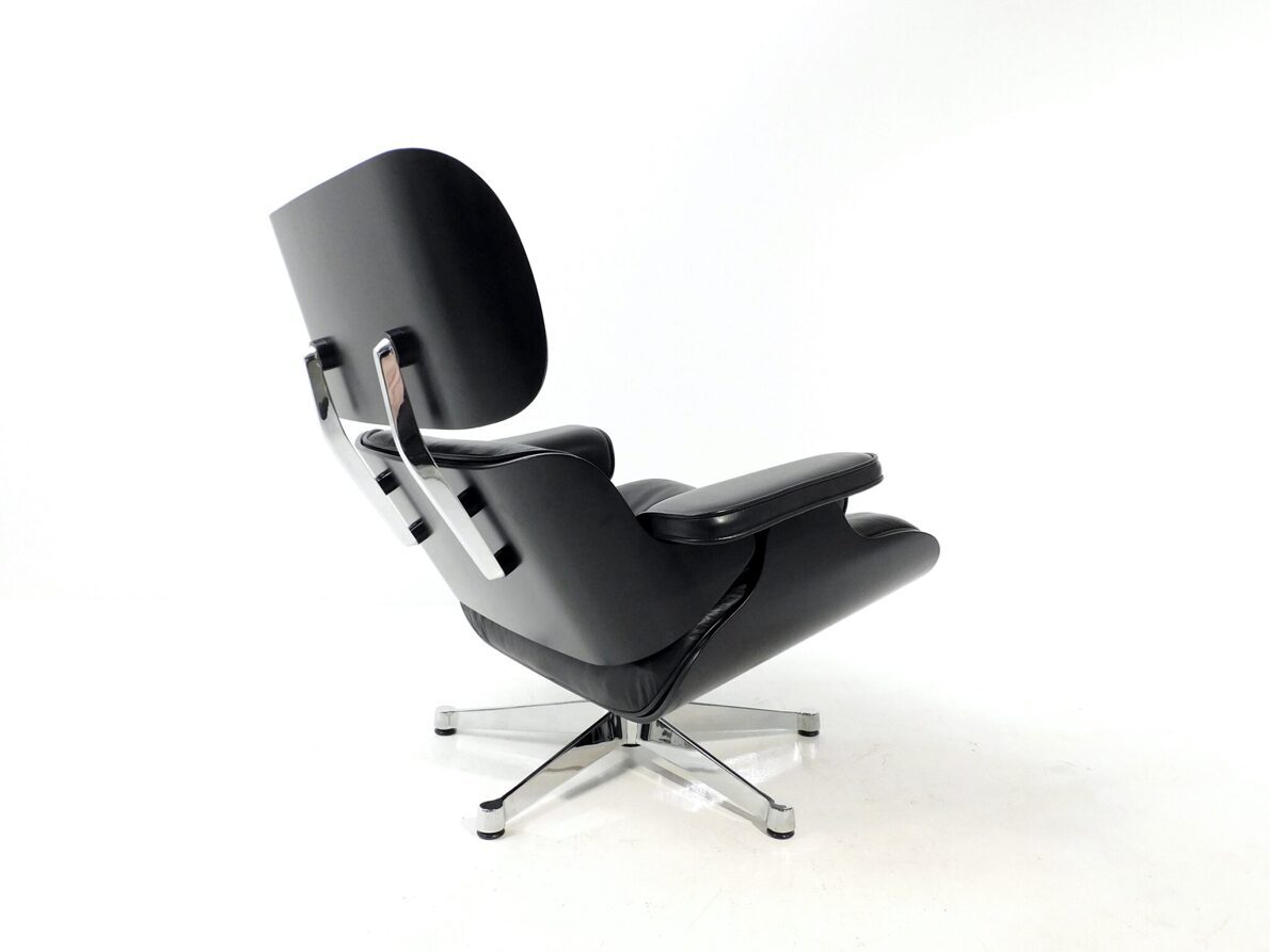 Artikelbild Black "Lounge Chair" - Ray und Charles Eames