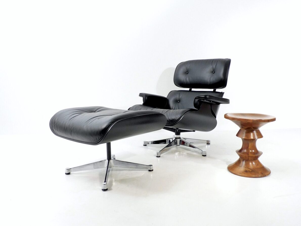 Artikelbild Black "Lounge Chair" - Ray und Charles Eames