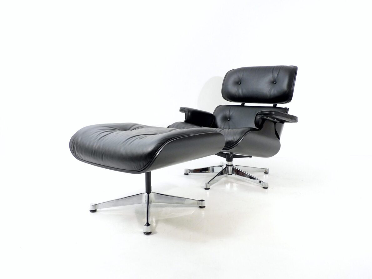 Artikelbild Black "Lounge Chair" - Ray und Charles Eames