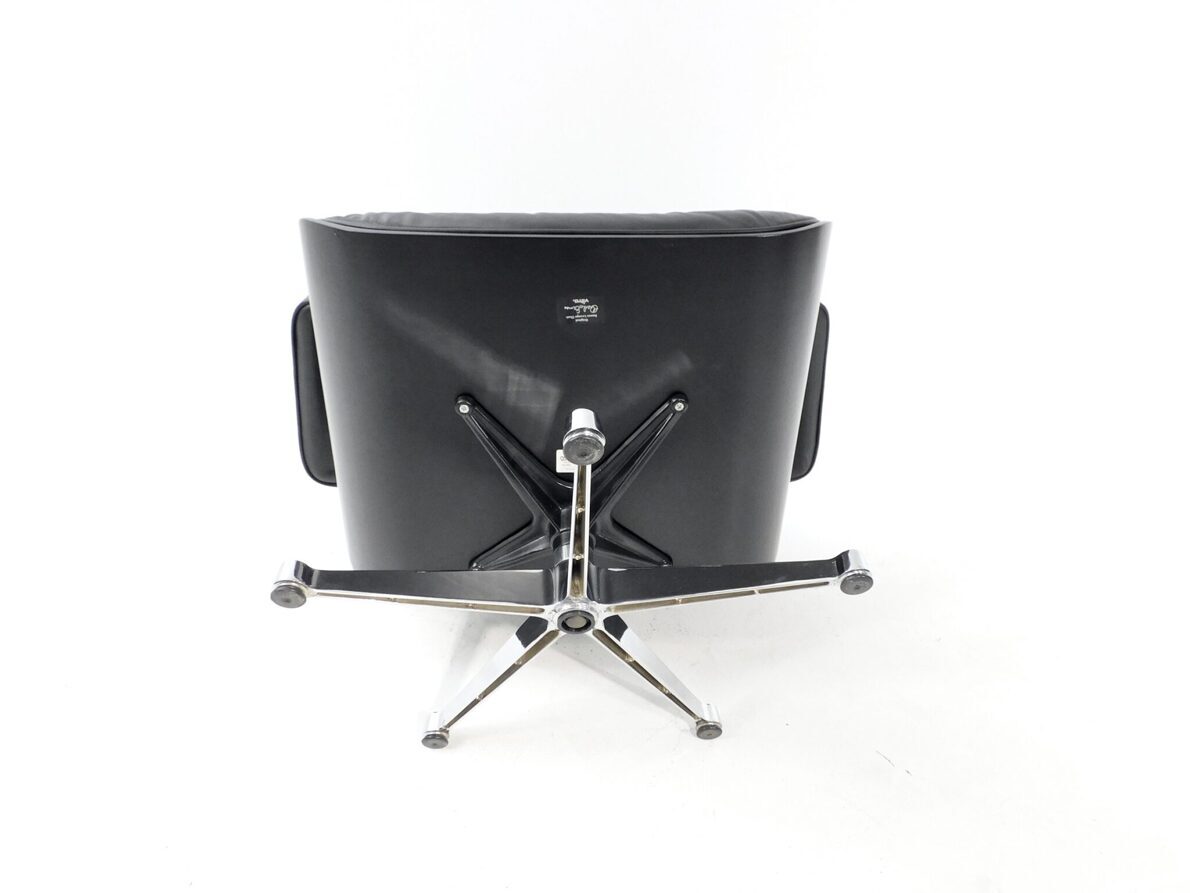 Artikelbild Black "Lounge Chair" - Ray und Charles Eames