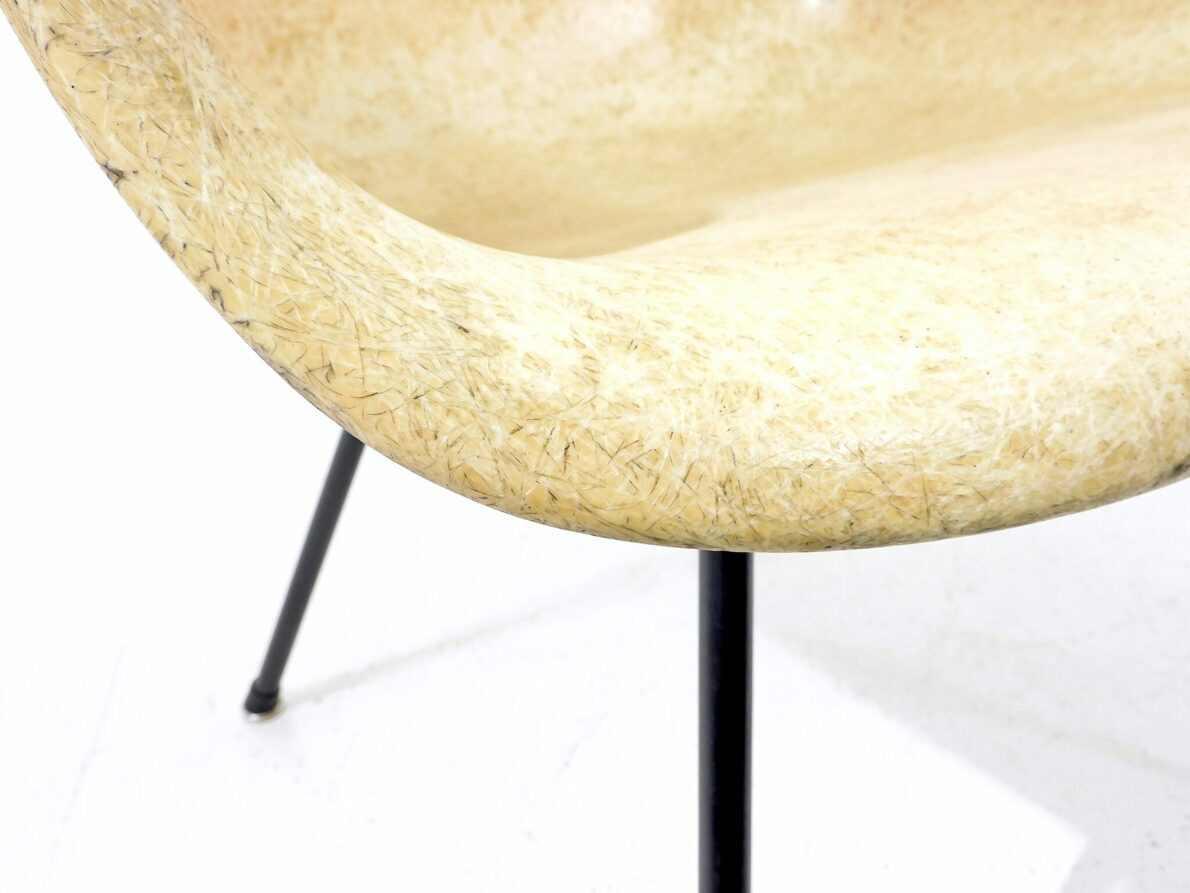 Artikelbild Fiberglass Armchair - Ray und Charles Eames