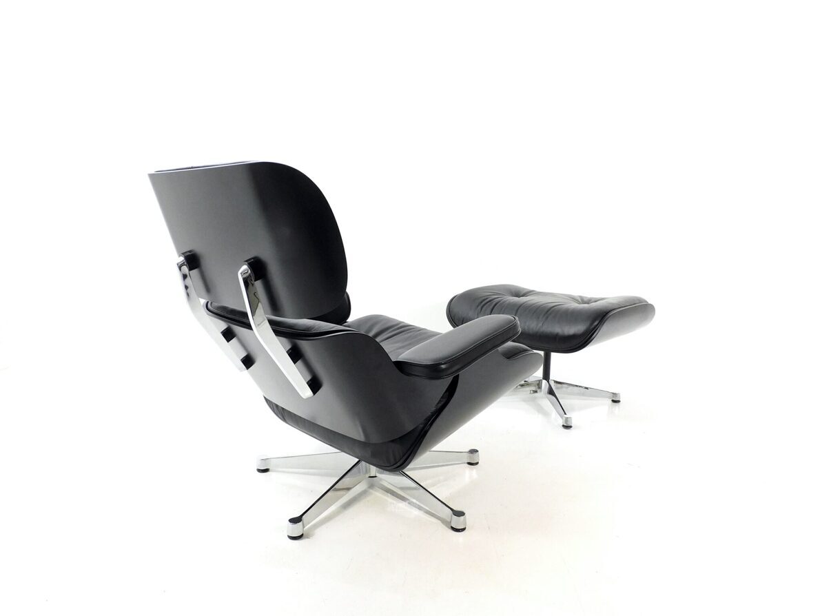 Artikelbild Black "Lounge Chair" - Ray und Charles Eames